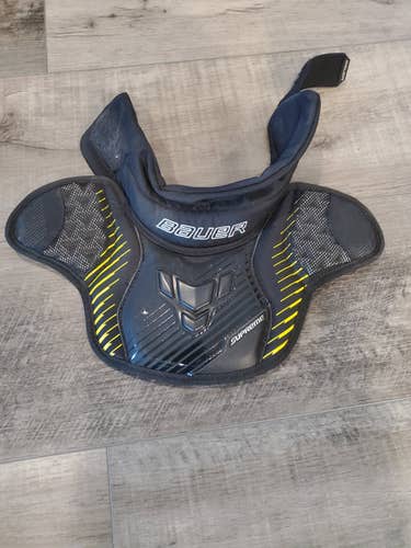 Bauer Supreme Jr. Goalie Neck Protector