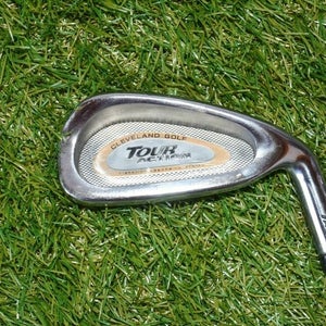 Cleveland 	Tour Action 5 	3 Iron 	Right Handed 	39.5"	Steel 	Stiff	New Grip
