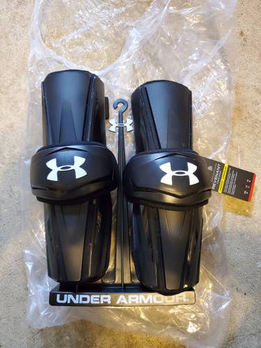 Under Armour Revenant Arm Guards