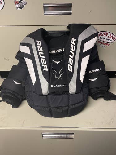 BAUER CLASSIC YOUTH GOALIE CHEST PROTECTOR