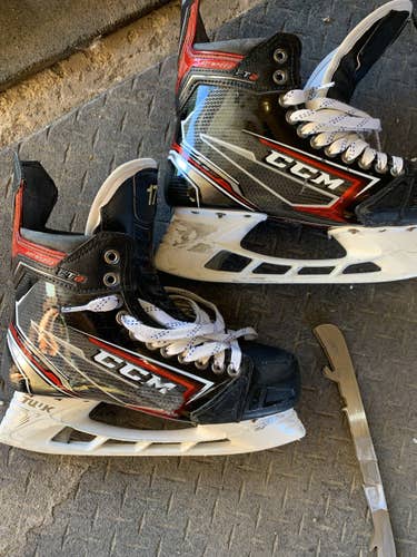 Used Senior CCM JetSpeed FT2 Hockey Skates Pro Stock Size 8.5