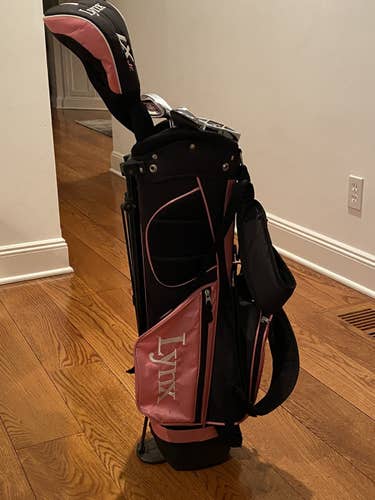 Used Girls Set 4 Piece Golf Junior Set with Pink Bag