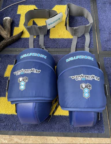 Vaughn VE8 Pro Knee Guards