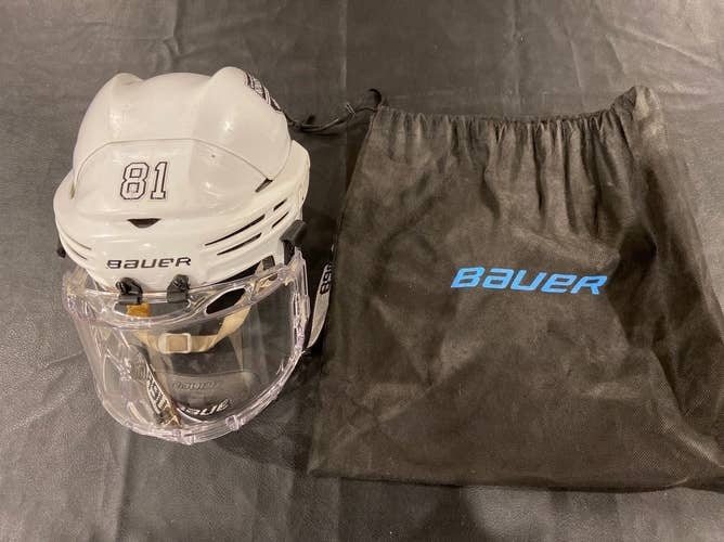 White Used  Bauer  BHH7500 Helmet