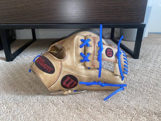 Brown High School/College Infield 11.5" A2000 1786 Baseball Glove