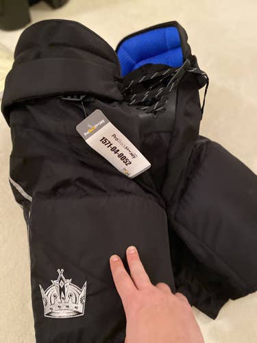 Warrior Covert QRE Pro Stock LA Kings Pants