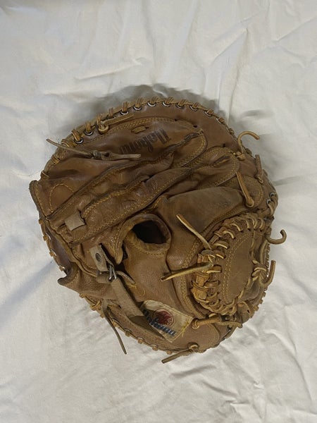Brown High School/College Used Nokona Catcher's Right Hand Throw CM 1225K Baseball Glove 13"