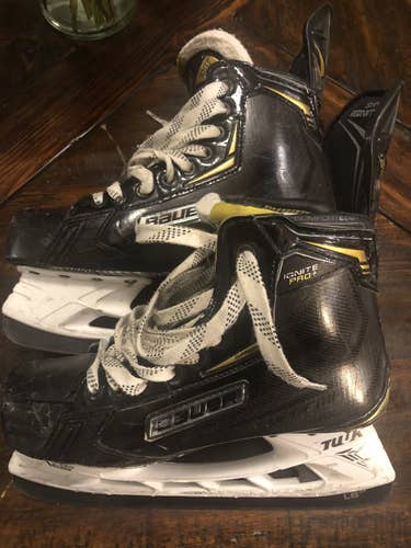 Bauer Ignite Pro+ Size 7 Skates