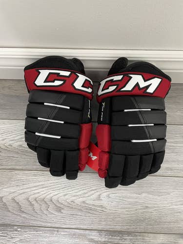 CCM Senior Tacks 4 Roll Pro Gloves