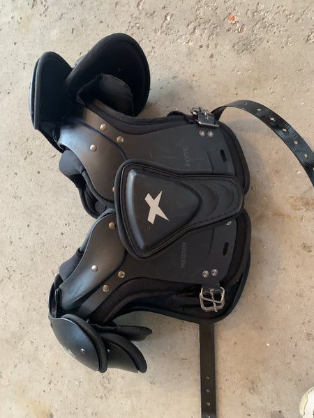 Youth Medium Xenith Flyte Shoulder Pads