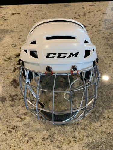 CCM Vector V08 Hockey Helmet Senior Medium