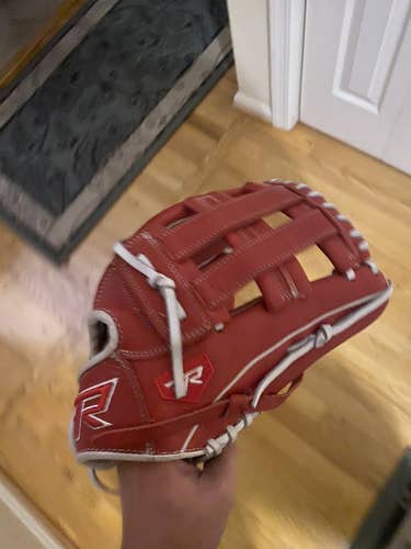 New Outfield Glove, Not Broken In Yet