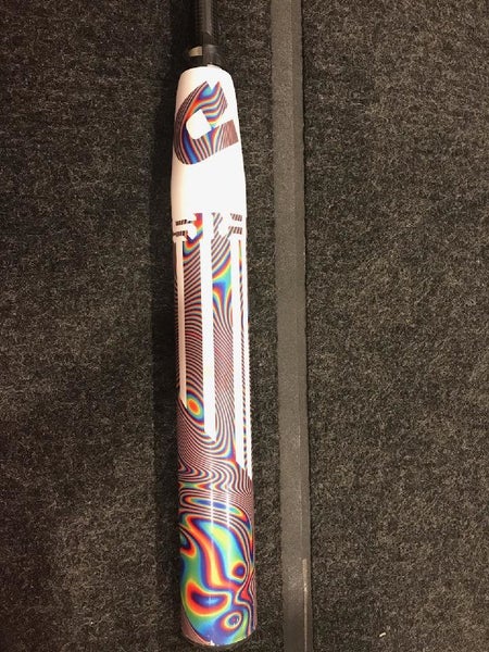 White Used High School/College 2021 DeMarini Composite prism Bat (-10) 23 oz 33"