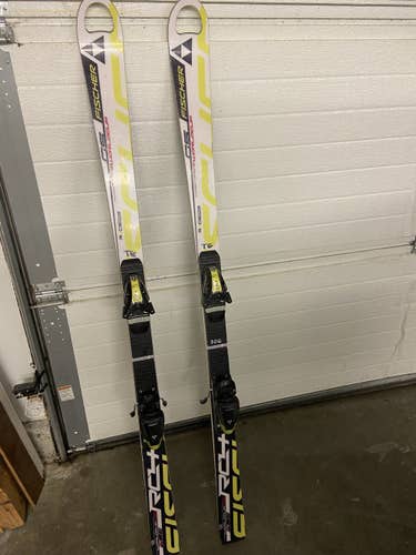 Used 2018 Fischer Racing RC4 World Cup GS (155cm) Skis With Bindings Max Din 10