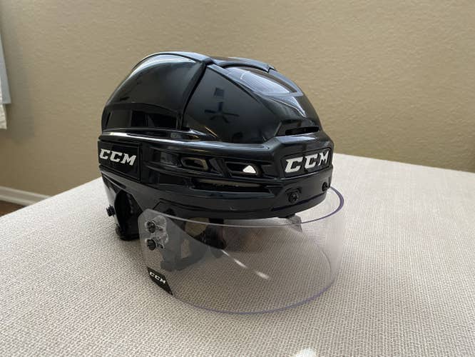 Black Used Medium CCM  Tacks 910 Helmet