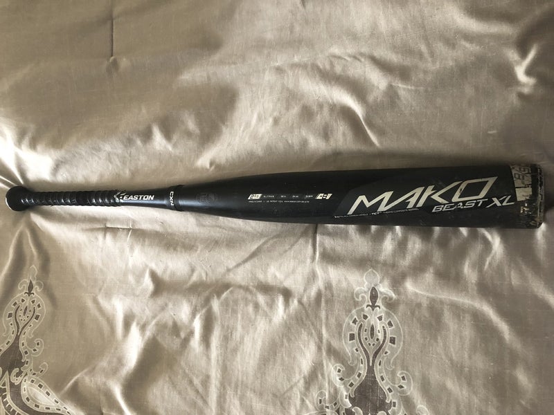 Kid Pitch (9YO-13YO) 2017 Composite (-8) 24 oz 32" Mako Beast Bat