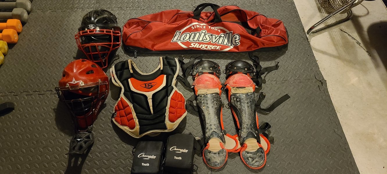 Used Youth Louisville Slugger Catcher's Set