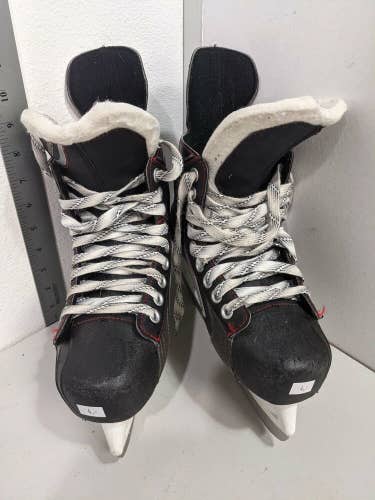 Bauer Vapor Lightspeed Pro Hockey Skates Size 5 Black Used