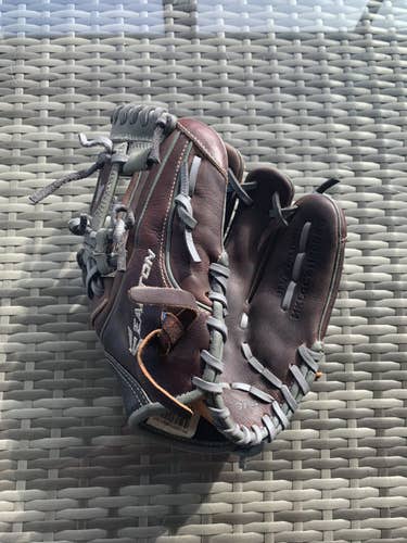 Brown Kid Pitch (9YO-13YO) Infield 11.5" Mako Baseball Glove