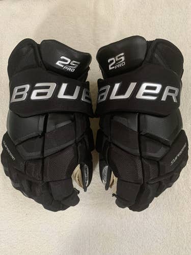 Brand New Black Senior Bauer 14" Supreme 2S Pro Gloves