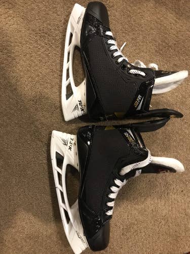 Senior Bauer Regular Width Pro Stock Size 8.5 Supreme UltraSonic Hockey Skates