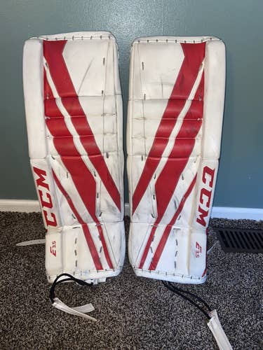 Junior 26" CCM Extreme Flex E3.5 Goalie Leg Pads