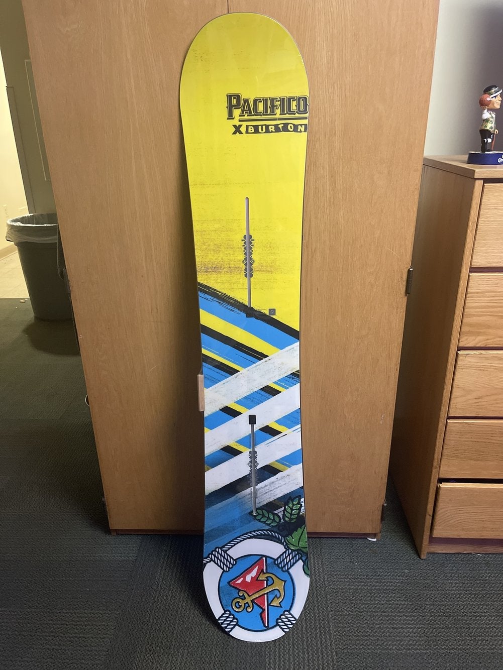 Burton Pacifico snowboard SidelineSwap