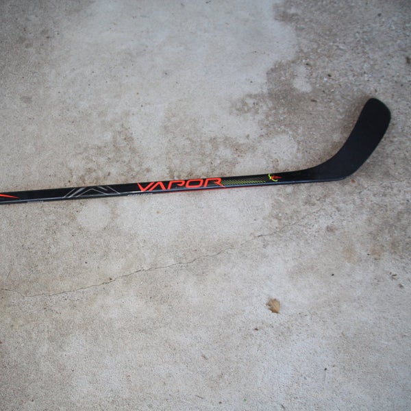Used Junior Bauer Right Handed Vapor 2x Team Hockey Stick