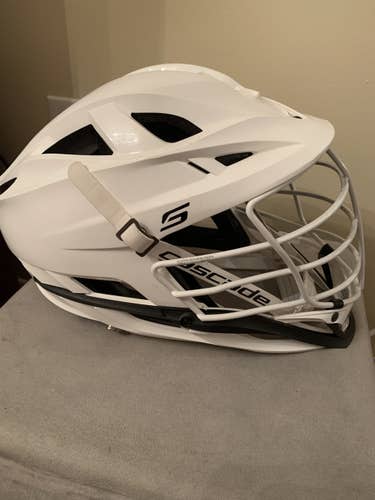 White Used Cascade S Helmet