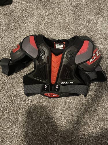 New Senior Small CCM QuickLite 290 Shoulder Pads