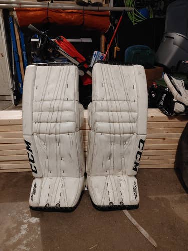 32+2" CCM Extreme Flex II Goalie Leg Pads