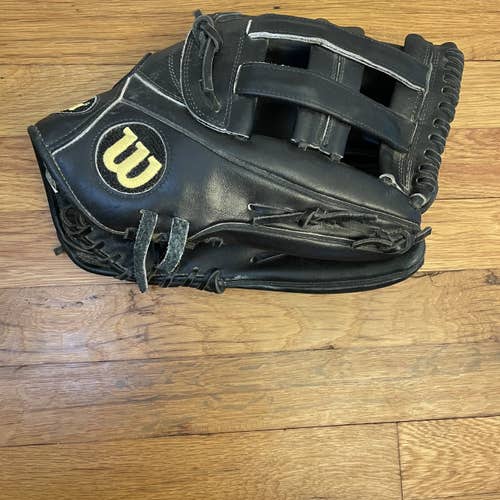 Black Used Outfield A2000 12.5" Baseball Glove