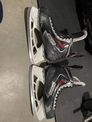 Bauer Vapor APX2 Custom Skates 8 3/4