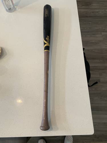 Used Victus (-3) 33" JC24 Bat
