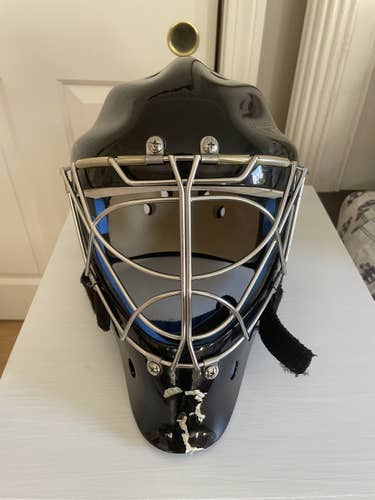 Vaughn hockey goalie mask