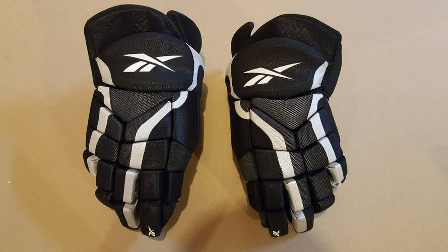 Black Used Senior Reebok 3K Gloves 14"