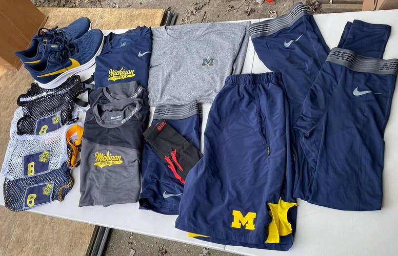 University of Michigan Hockey Gitch bag