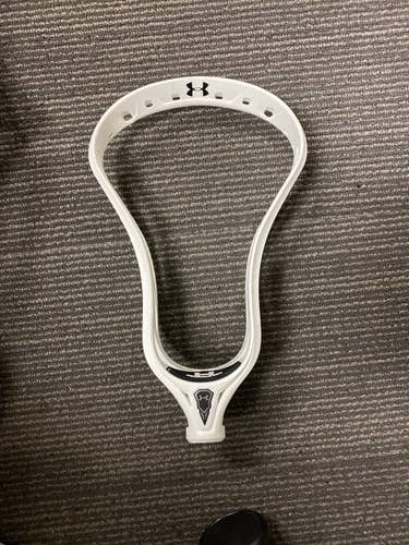 Under Armour Command Low Head - BRAND NEW