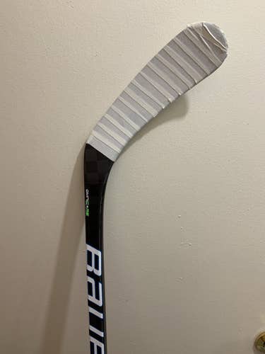 Senior Used Bauer Right Handed Nexus Geo Hockey Stick Mid Pattern