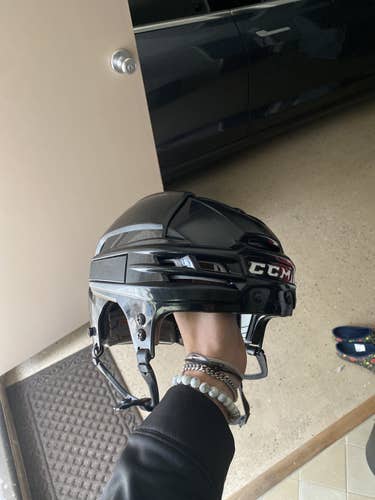 Black Used Medium CCM Pro Stock Tacks 910 Helmet