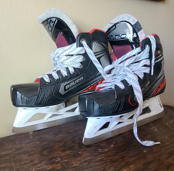 Junior Used Bauer Vapor X2.7 Hockey Goalie Skates Regular Width Size 5.5