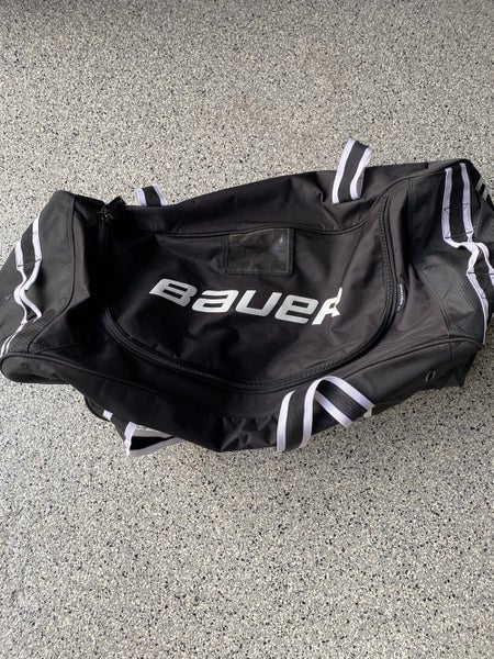 Bauer 650 hockey bag
