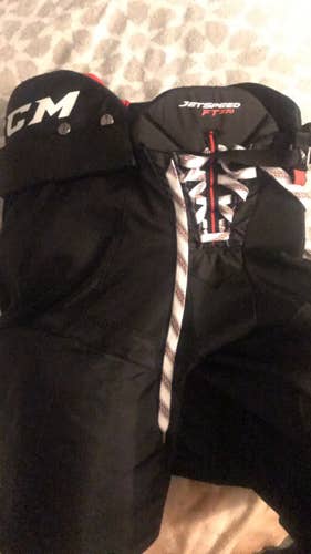 Black Senior Medium CCM  JetSpeed FT370 Hockey Pants