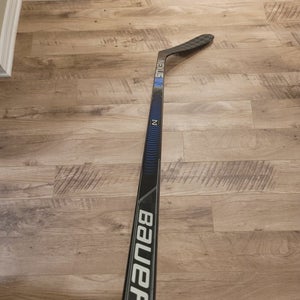 Used Bauer Right Handed Nexus 1N Hockey Stick P92