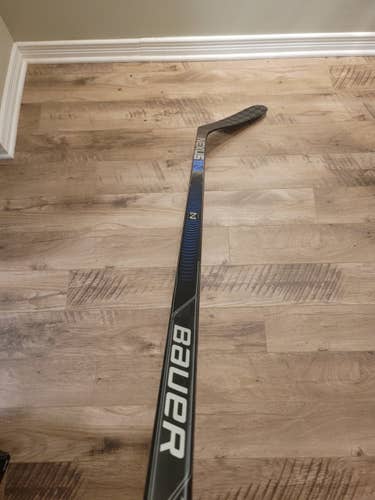 Used Bauer Right Handed Nexus 1N Hockey Stick P92