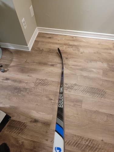 Used Bauer Right Handed Nexus 1N Hockey Stick