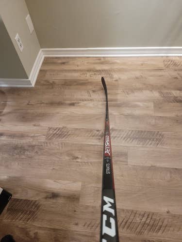 New CCM Right Handed JetSpeed FT2 Hockey Stick Mid Pattern Pro Stock