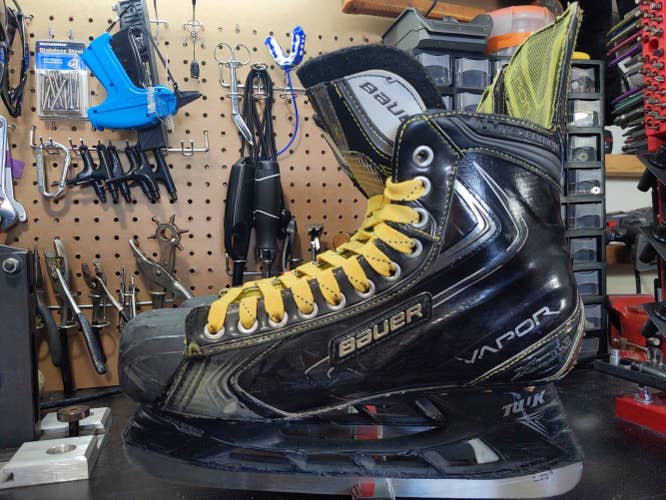 Senior Used Bauer Vapor X100 LE Hockey Skates Regular Width Size 11