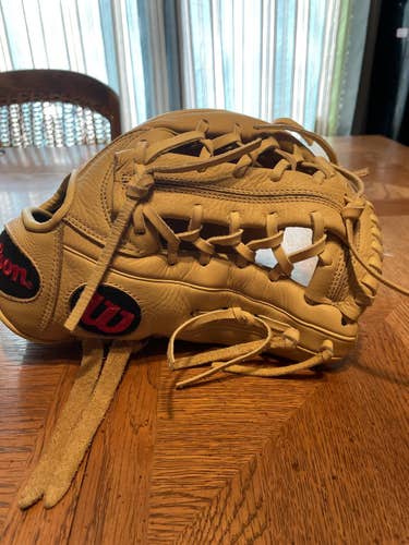 READ DESCRIPTION Used Right Hand Throw 12" A700 Baseball Glove