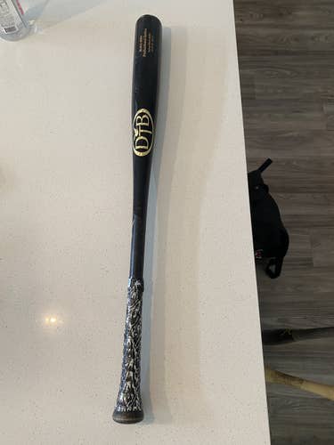 Used Dovetail (-3) 32" MM8 Bat